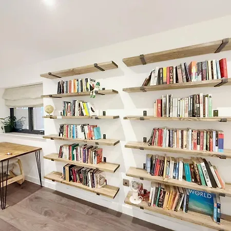 Two Bedroom Basement Flat In Brasswork Apartment